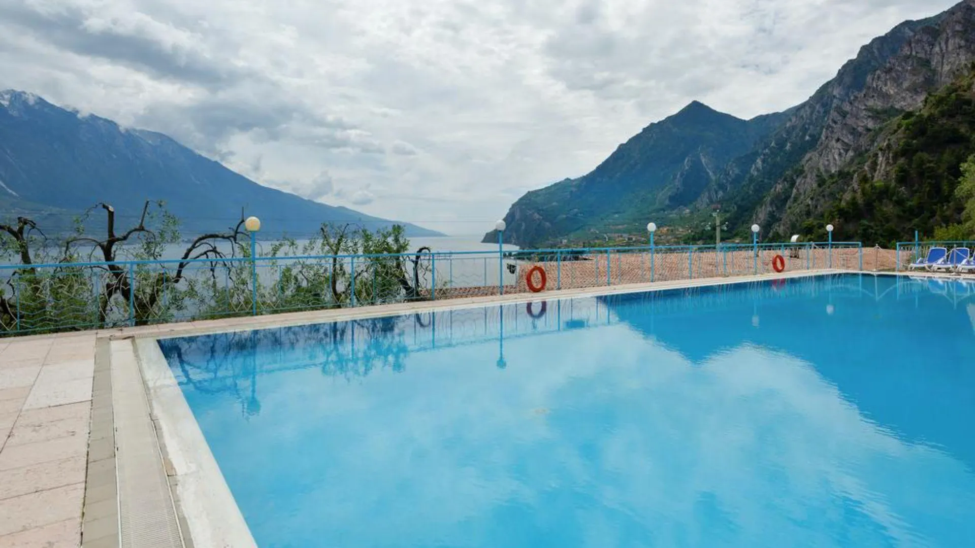 Centro Vacanze La Limonaia Limone sul Garda 3*,