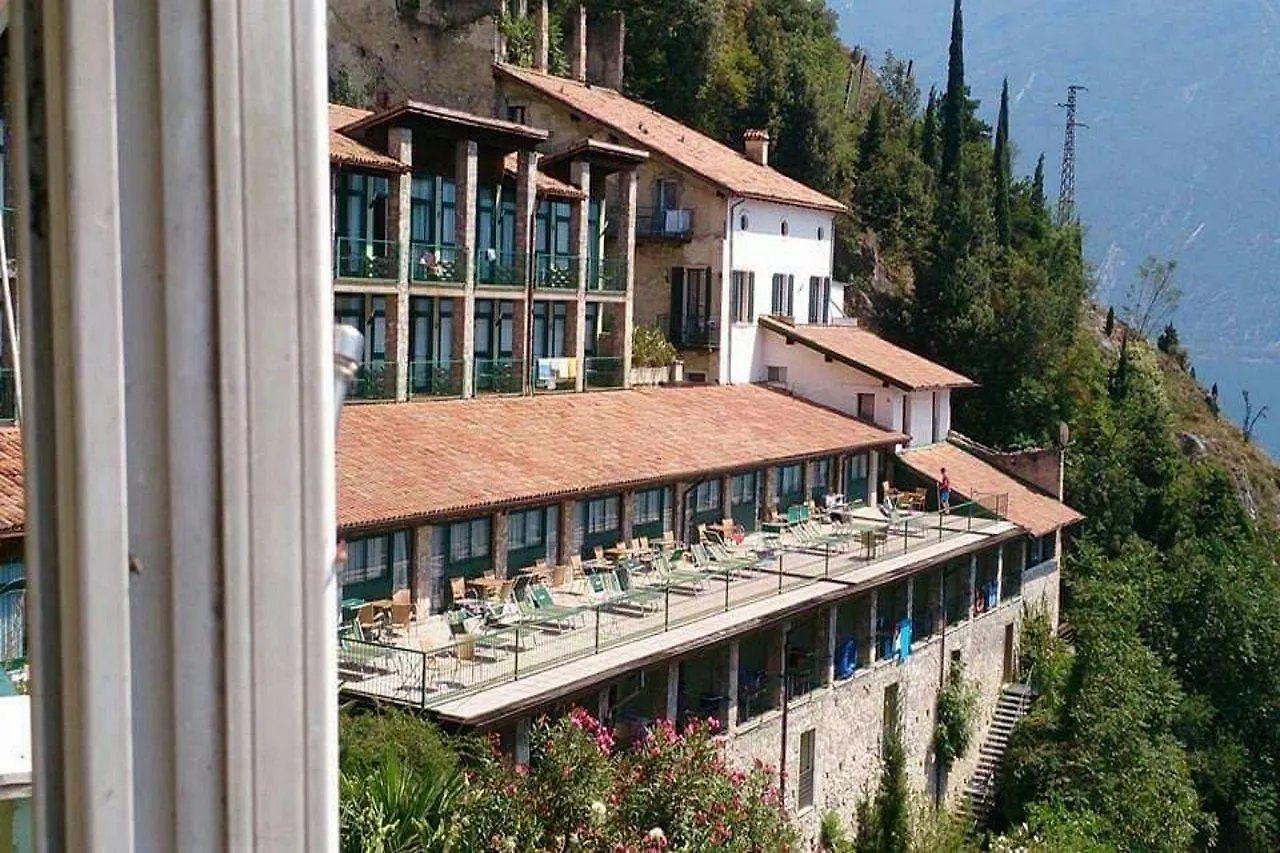 Centro Vacanze La Limonaia Limone sul Garda 3*,
