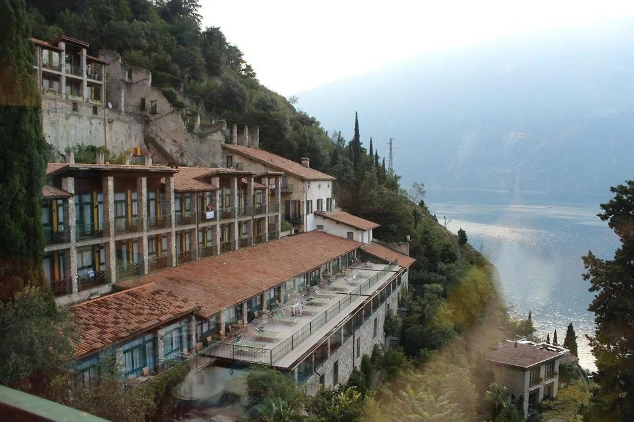 Centro Vacanze La Limonaia Limone sul Garda Hotel